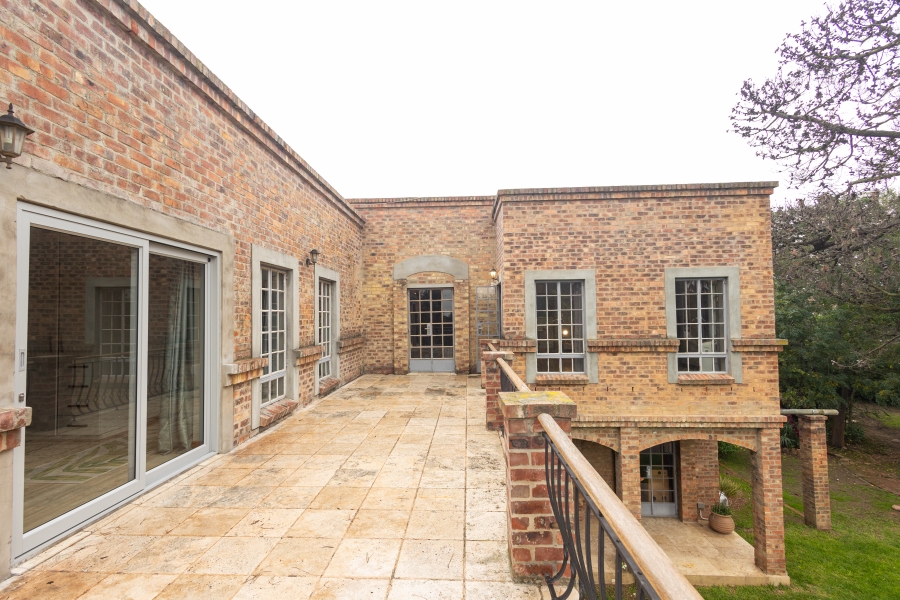 5 Bedroom Property for Sale in Vierlanden Western Cape